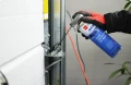 Profesjonalny smar do bram garażowych i przemysłowych 500ml,Penetruje, chroni przed korozją, likwiduje piski