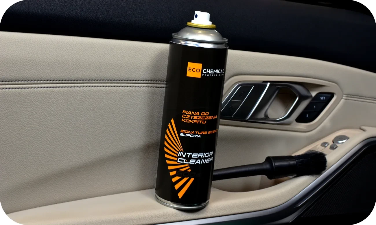 Piana do czyszczenia kokpitu 500 ml INTERIOR CLEANER
